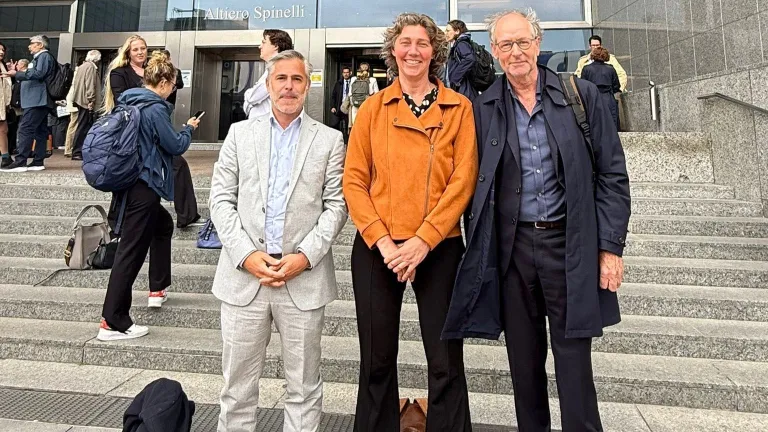 Bezoek aan Brussel: steun voor strengere regels rond pesticiden